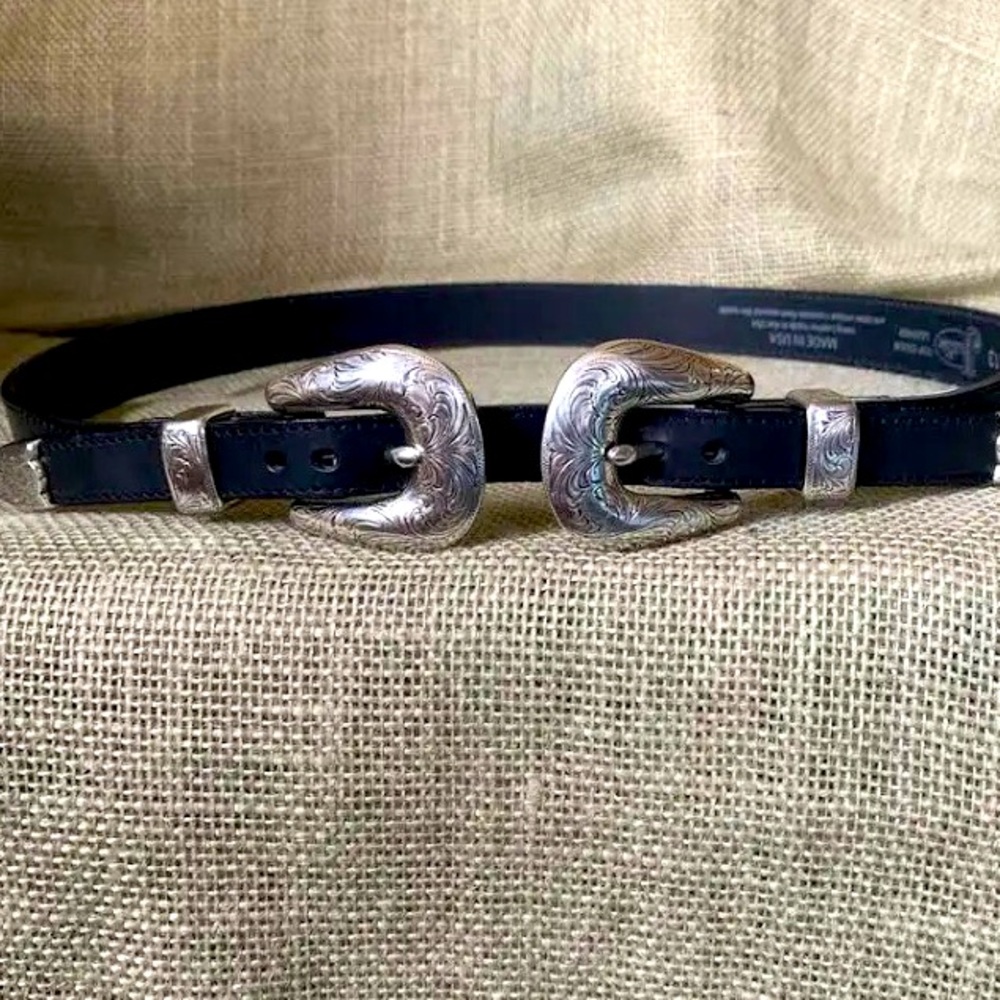 Justin “Annie Belt”. Size: Medium. Color: Black